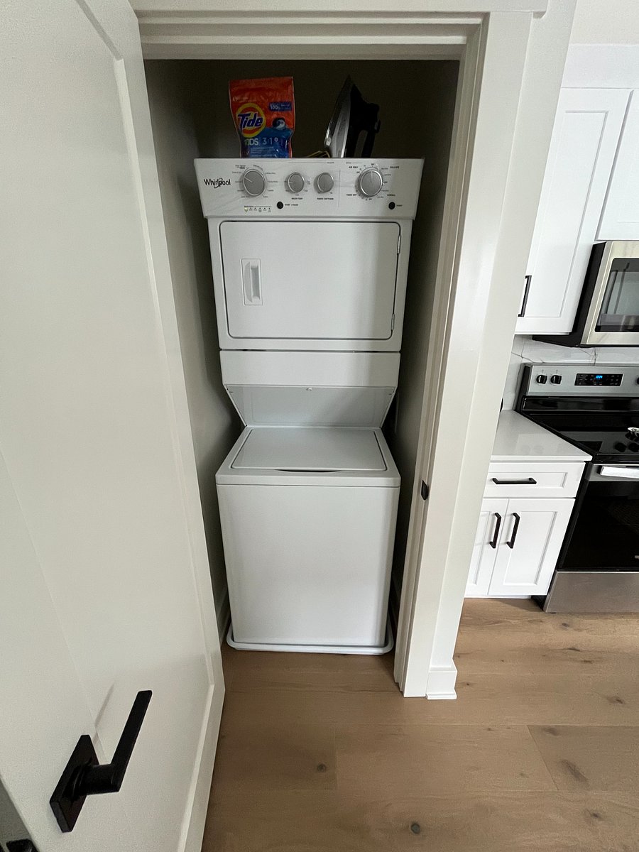 Furnished Finder property 830986_1 photo 11