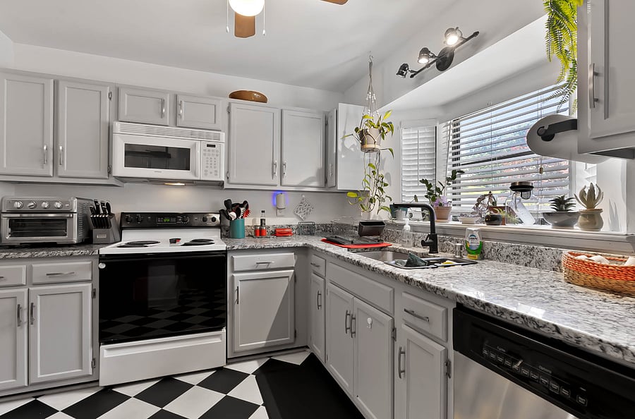 Furnished Finder property 831012_1 photo 17