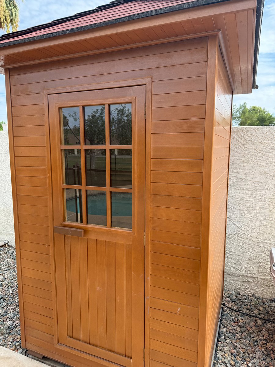 Shared sauna outside 