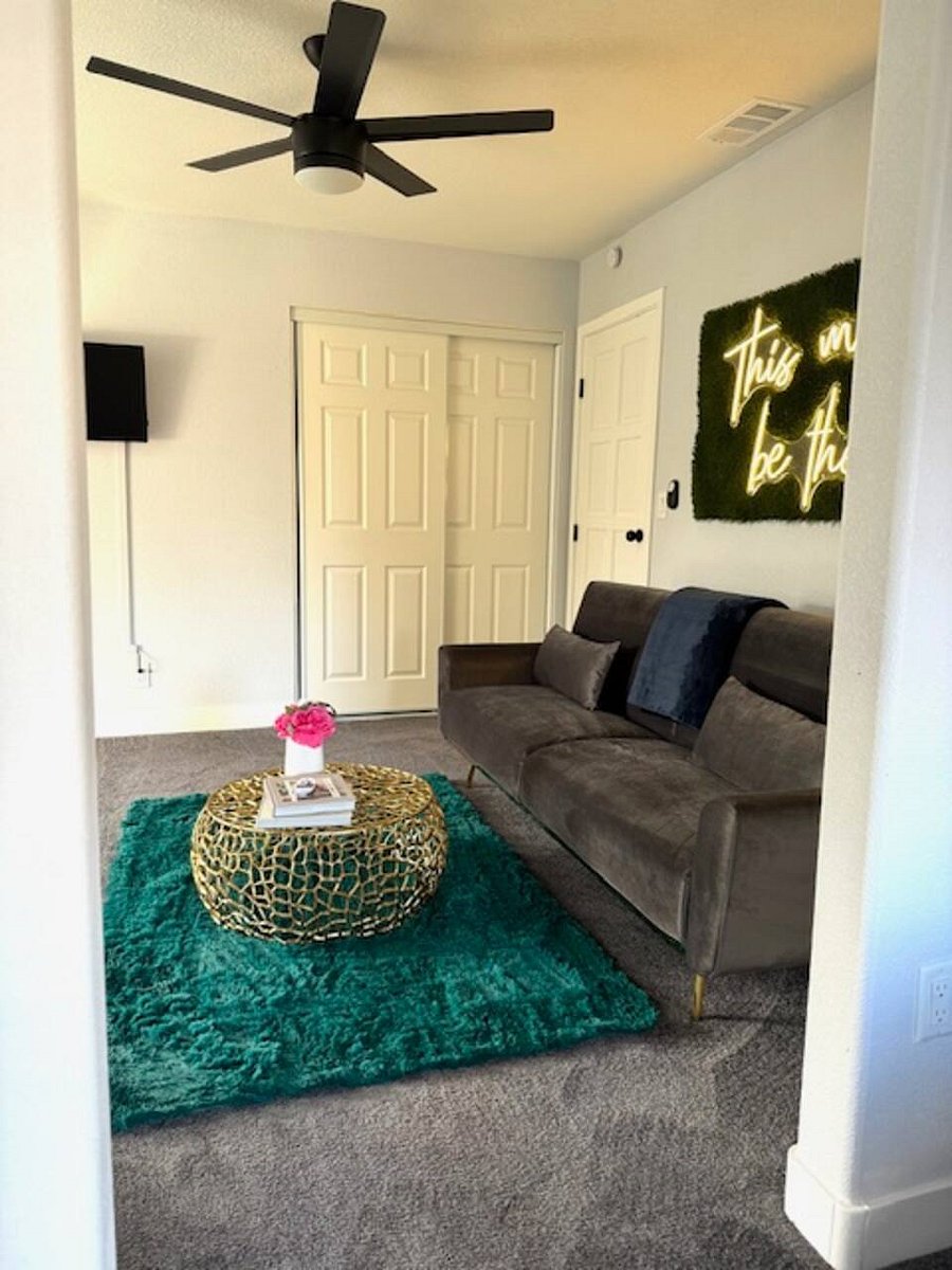 Furnished Finder property 831308_1 photo 2