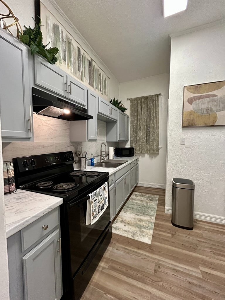 Furnished Finder property 831372_2 photo 9