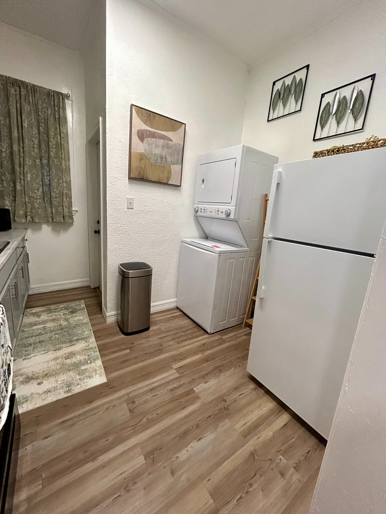 Furnished Finder property 831372_2 photo 7
