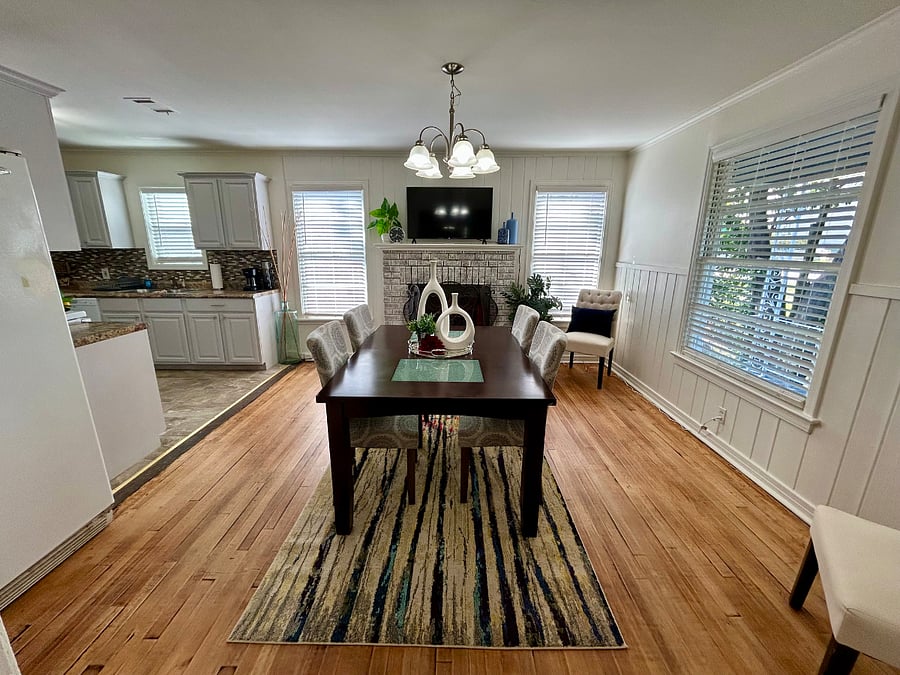 You've got everything in this kitchen to cook up your favorite meal and dine with friends or just while watching TV.