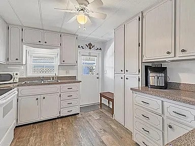 Furnished Finder property 831414_1 photo 12