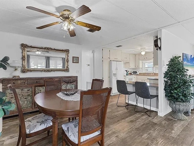 Furnished Finder property 831414_1 photo 17