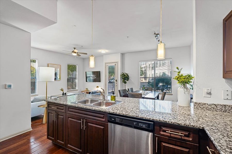 Furnished Finder property 831517_1 photo 21