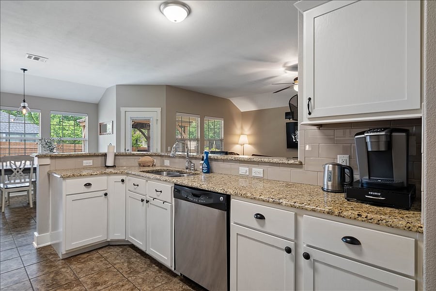 Furnished Finder property 831518_1 photo 4