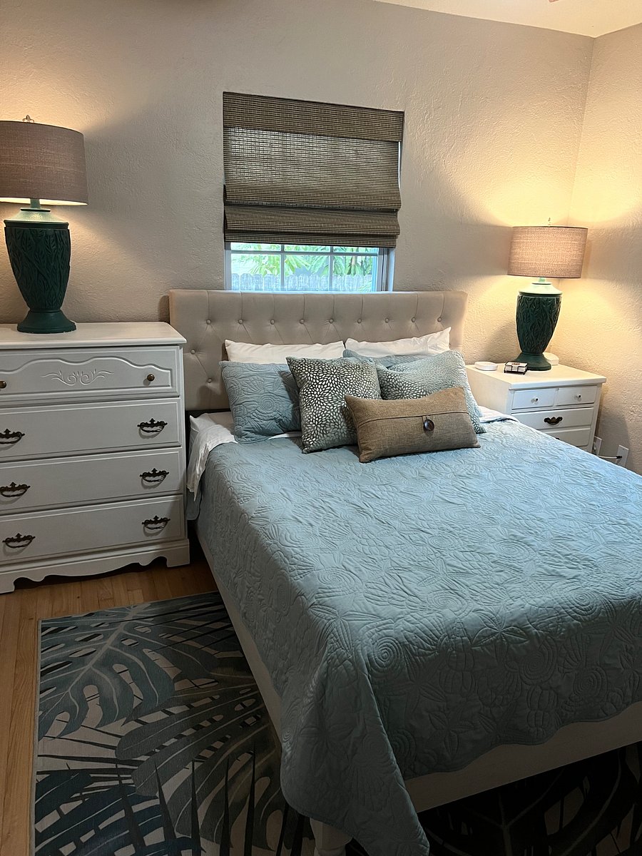 Primary Bedroom with Queen