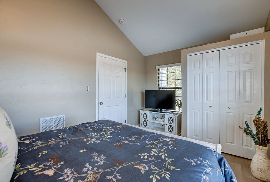 Furnished Finder property 831657_3 photo 6