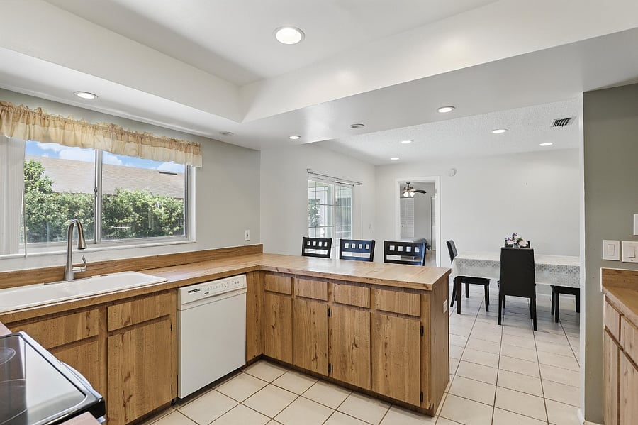 Furnished Finder property 831835_1 photo 9