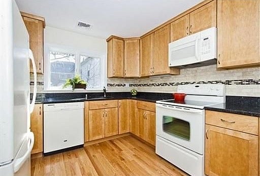 Furnished Finder property 831940_1 photo 6
