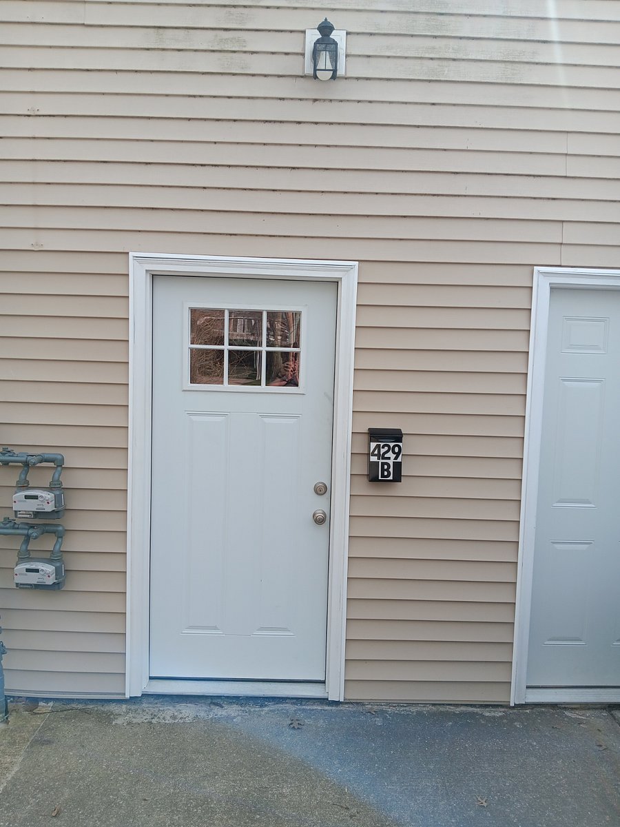 Furnished Finder property 832048_2 photo 18