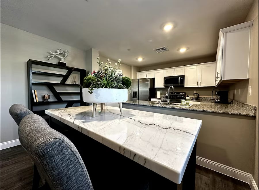Furnished Finder property 832099_1 photo 4