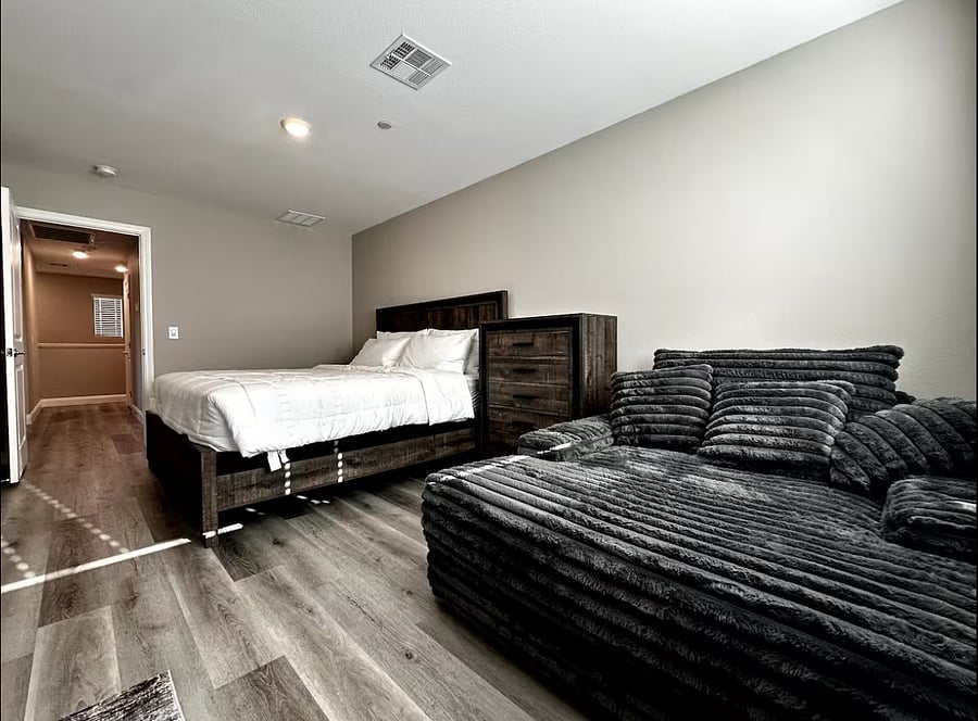 Furnished Finder property 832099_1 photo 8