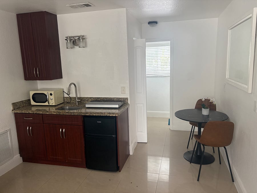Furnished Finder property 832129_1 photo 3