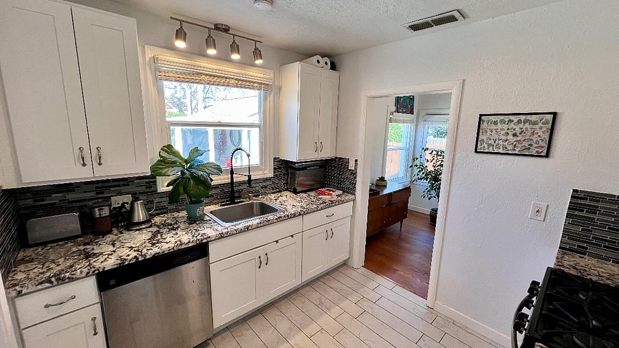 Furnished Finder property 832162_1 photo 11
