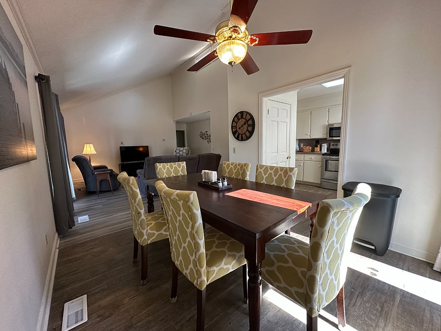 Furnished Finder property 832213_1 photo 16