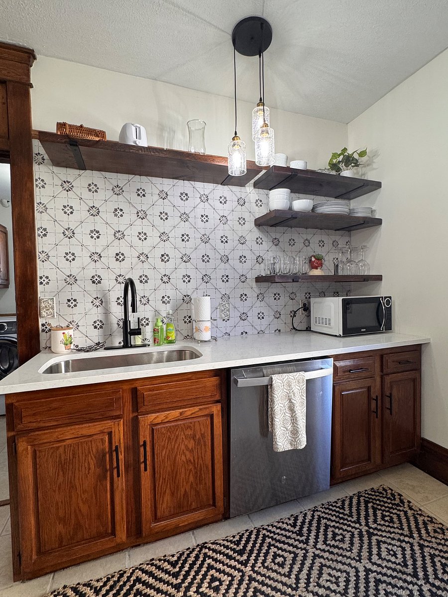 Shared Kitchen with dishwasher