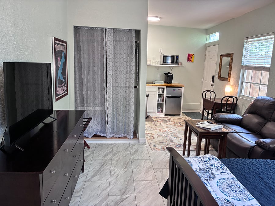 Furnished Finder property 832394_1 photo 11