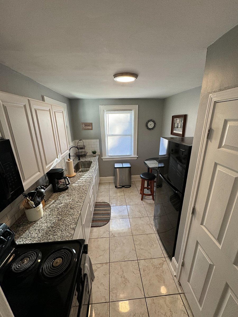 Furnished Finder property 832470_1 photo 4
