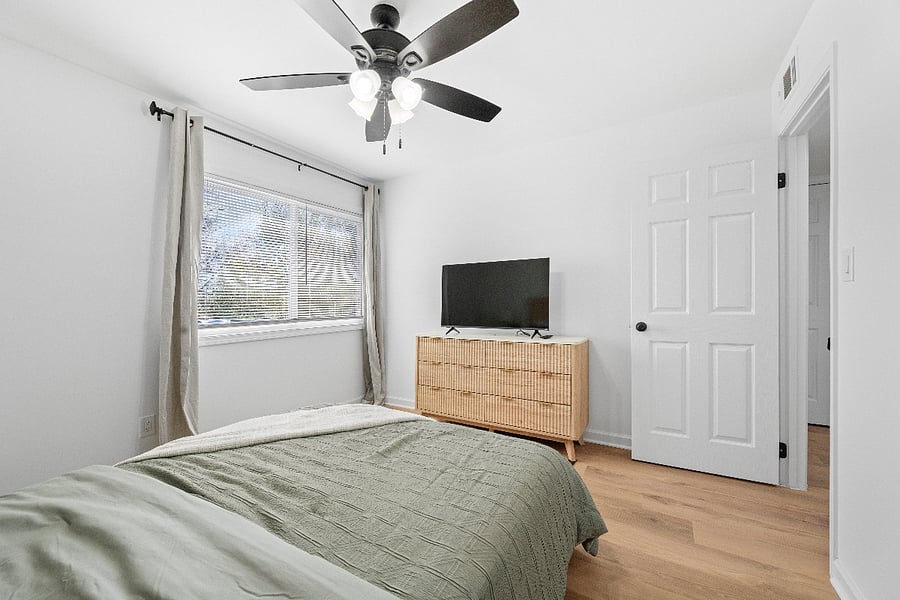 Furnished Finder property 832503_1 photo 12