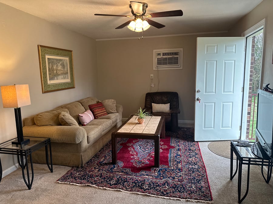Furnished Finder property 832548_1 photo 3