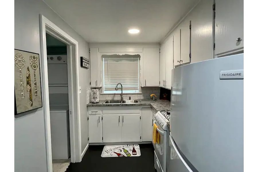 Furnished Finder property 832549_1 photo 3