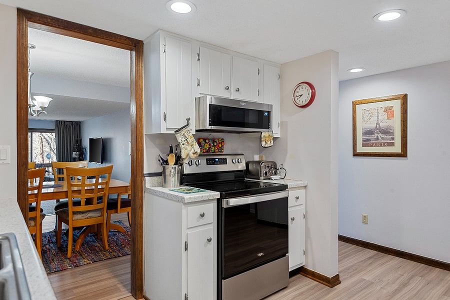 Furnished Finder property 832600_1 photo 4