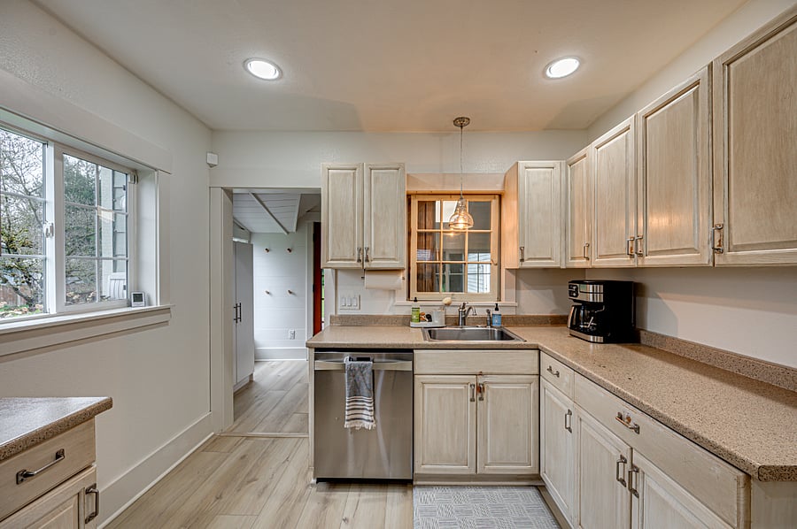 Furnished Finder property 832641_1 photo 9