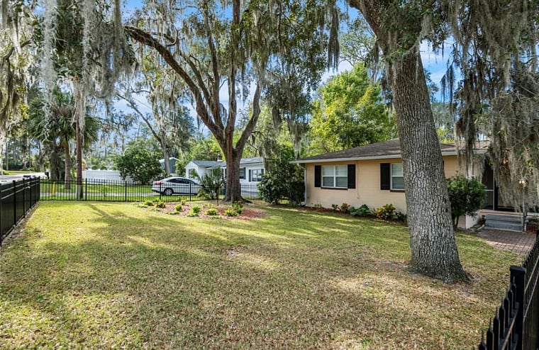 Furnished Finder property 832674_1 photo 18