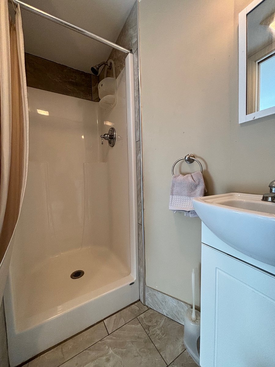 Furnished Finder property 832691_1 photo 17