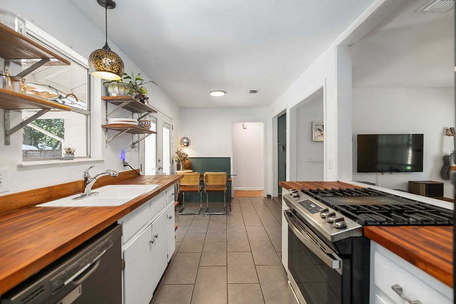 Furnished Finder property 832740_1 photo 8