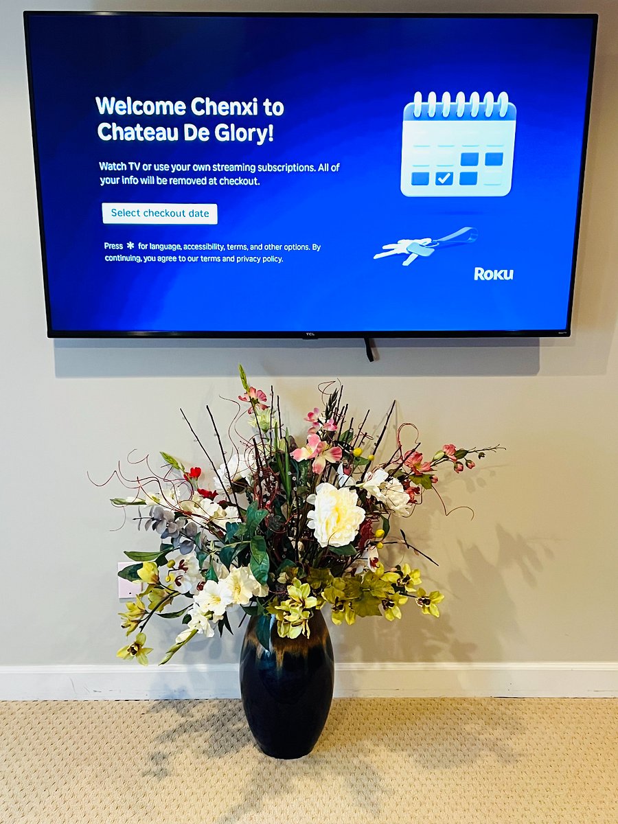 ROKU 40 INCH SMART TV