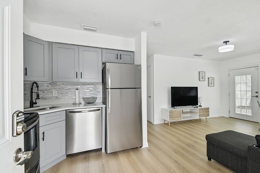 Furnished Finder property 832778_2 photo 5