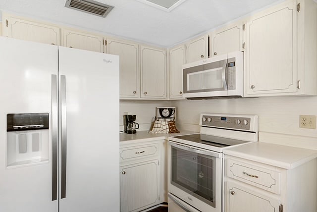 Furnished Finder property 832971_1 photo 16