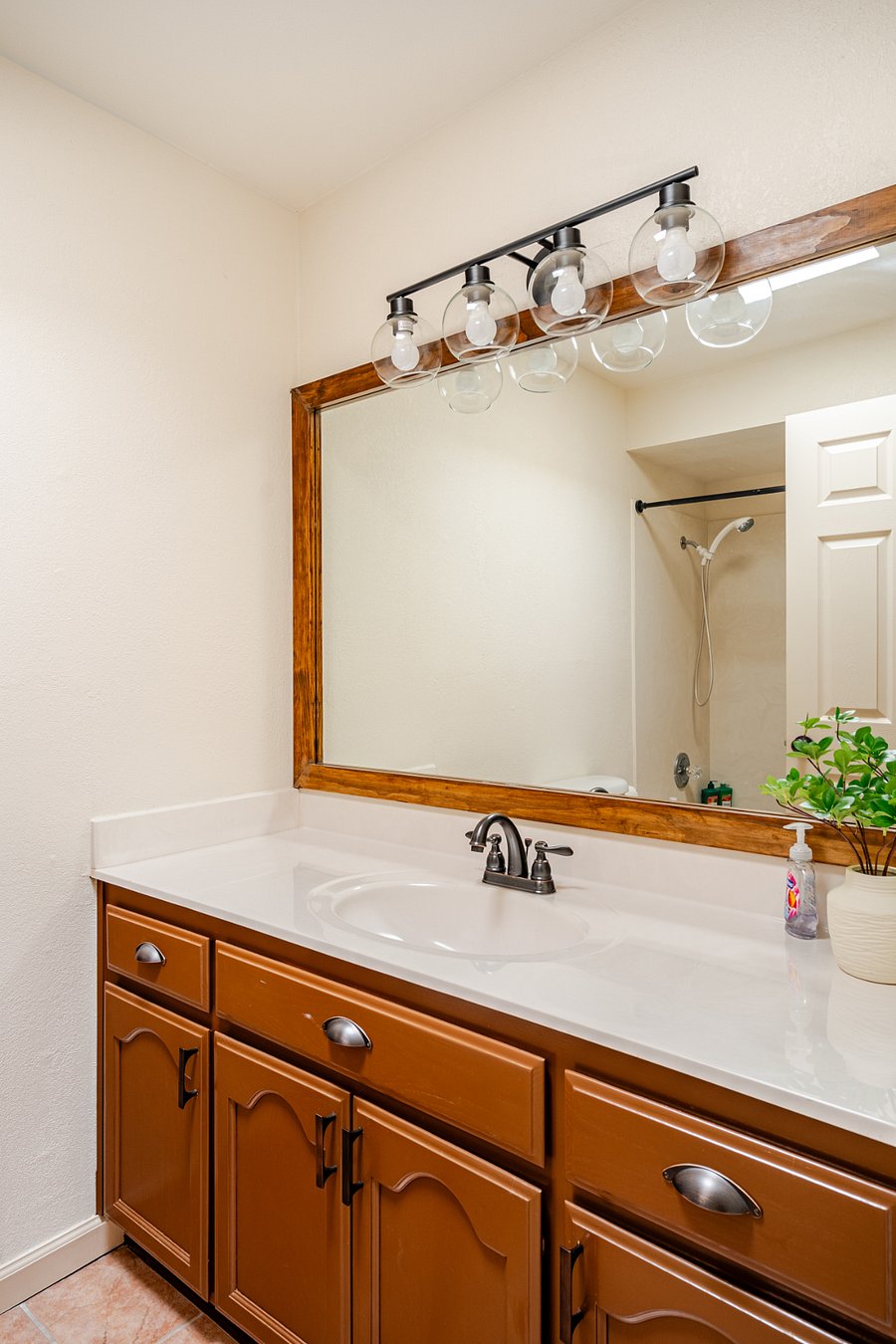 Furnished Finder property 832972_1 photo 25