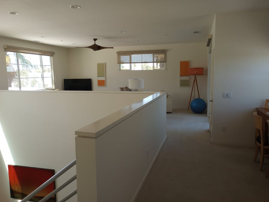 UPPER LIVINGROOM