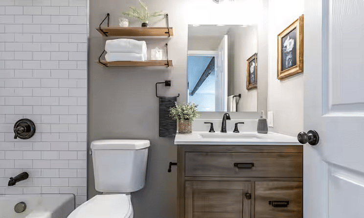 upstairs bathroom 2, shared for the other 2 bedrooms. located off the kitchen