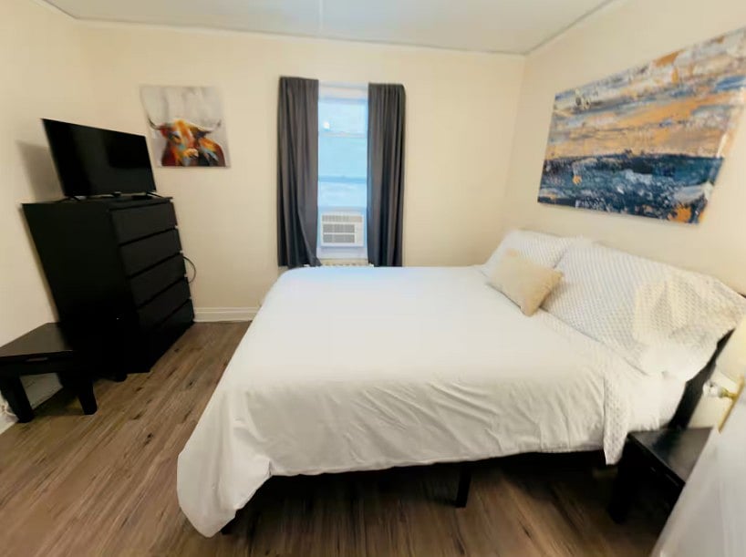 One Queen Bed