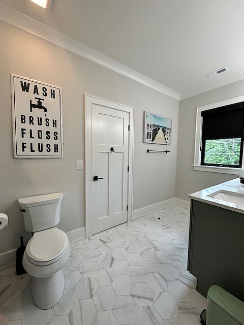 Jack n Jill bathroom - between Paris and Wyoming room