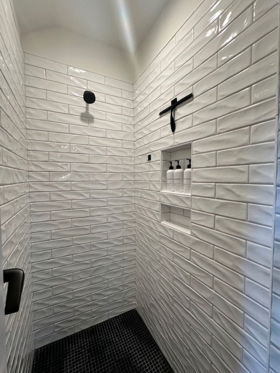 Sonoma shower