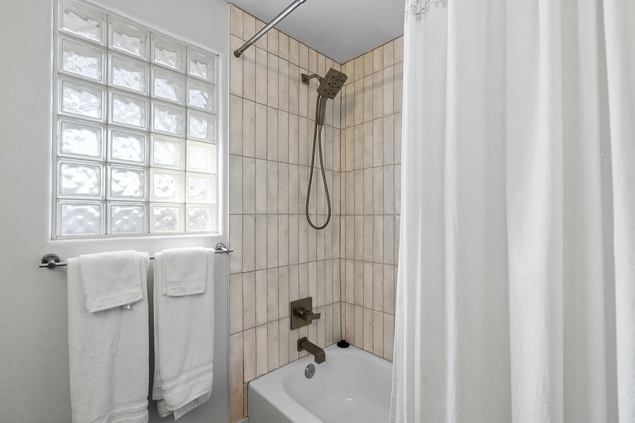 Furnished Finder property 833291_1 photo 18