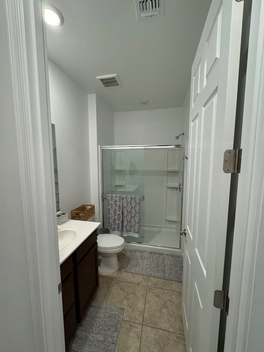 Casita bathroom