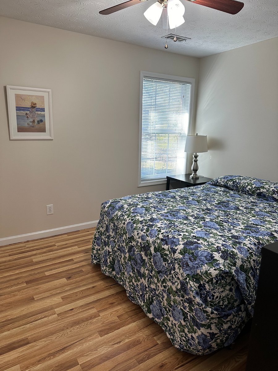 Bedroom #3 with queen bed