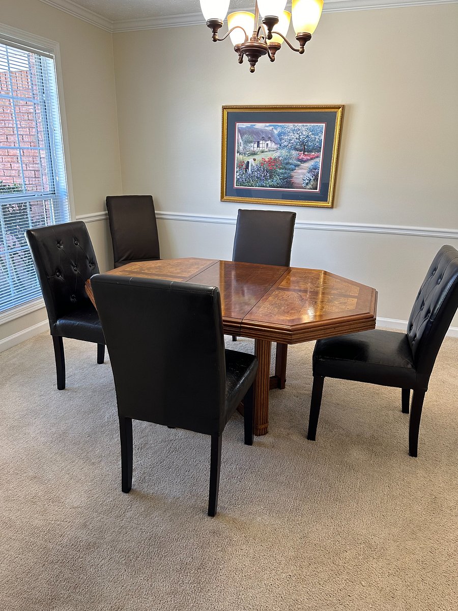 Dining/multi-purpose room