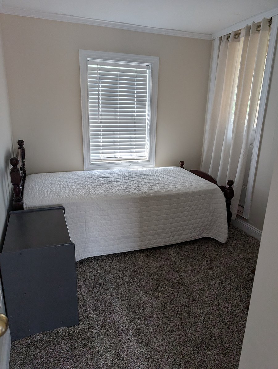 2nd small bedroom $700
