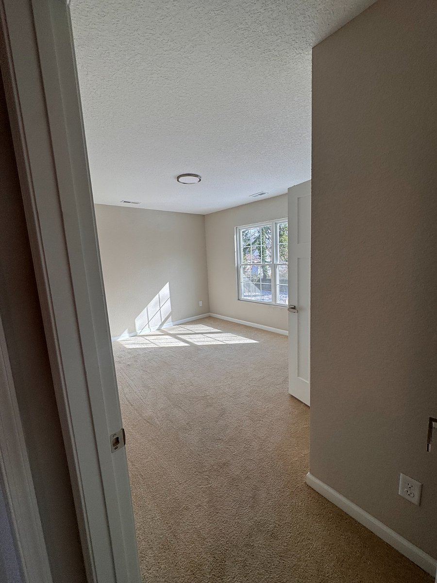 Furnished Finder property 833555_1 photo 11