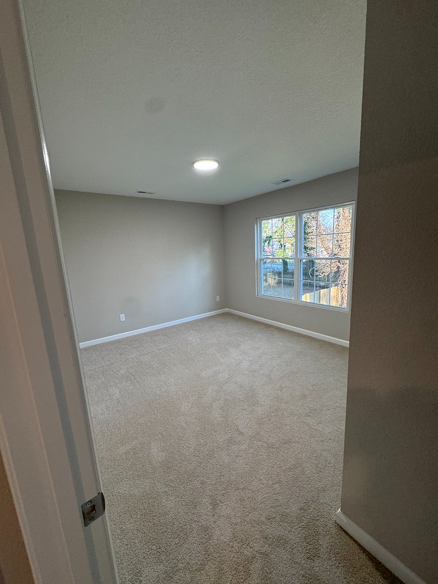 Furnished Finder property 833555_1 photo 17
