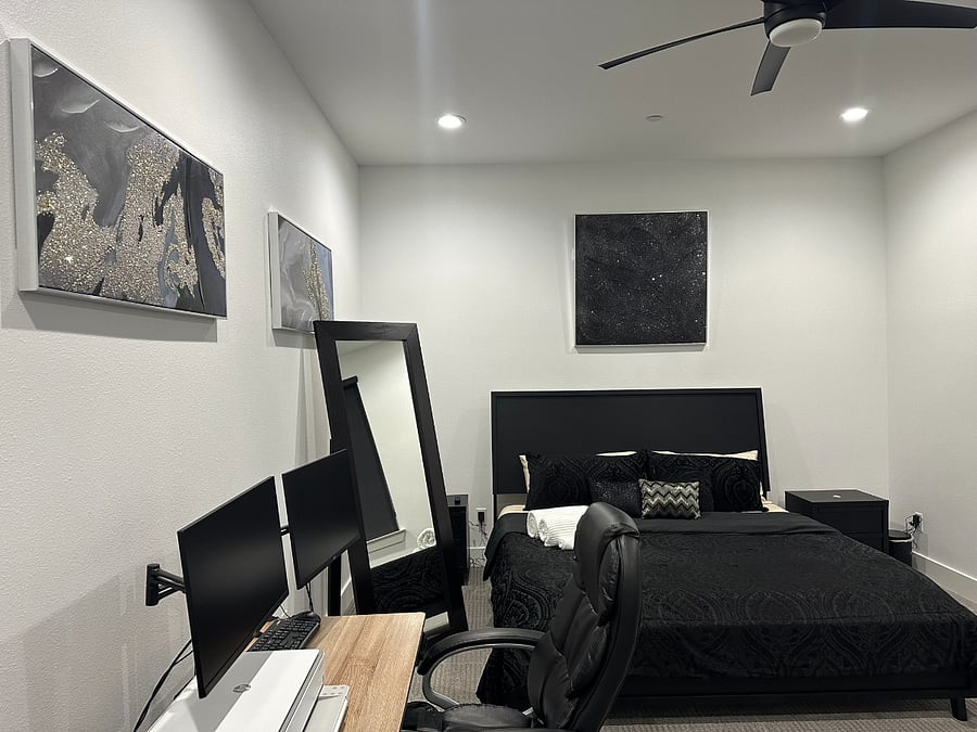 Cloud9 Room