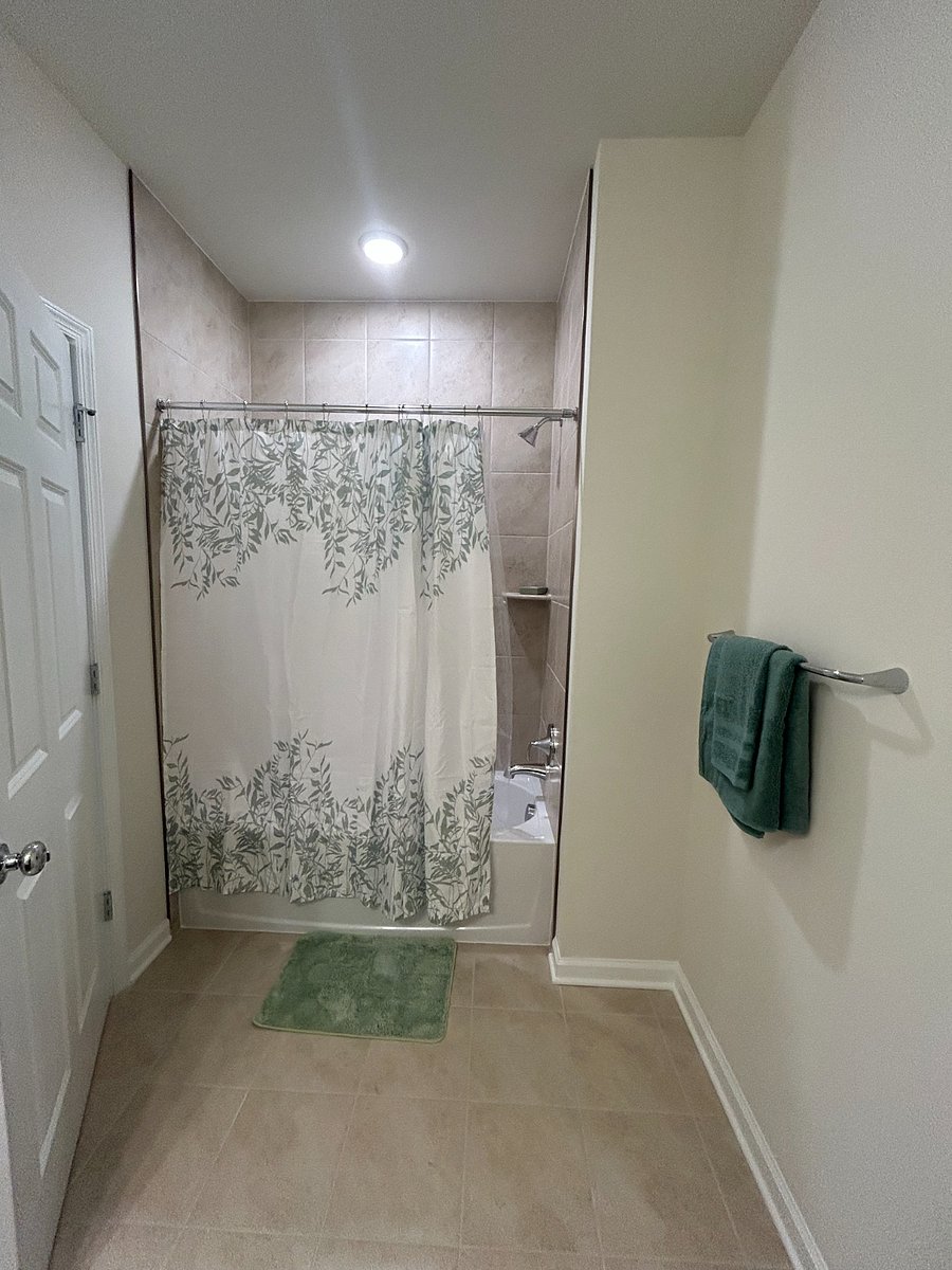 Furnished Finder property 833605_1 photo 15